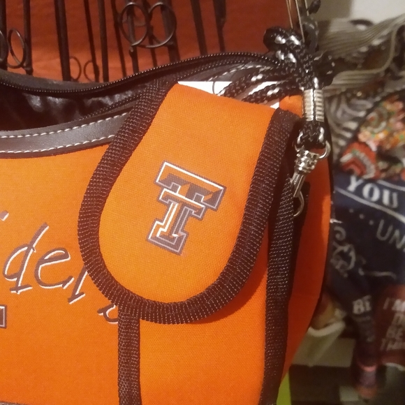 Texas Tech red raiders NWT ladies purse. - Picture 2 of 7